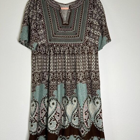 Embroidered Mini Knit Dress Europe size M/L, US size S/M - Picture 1 of 16